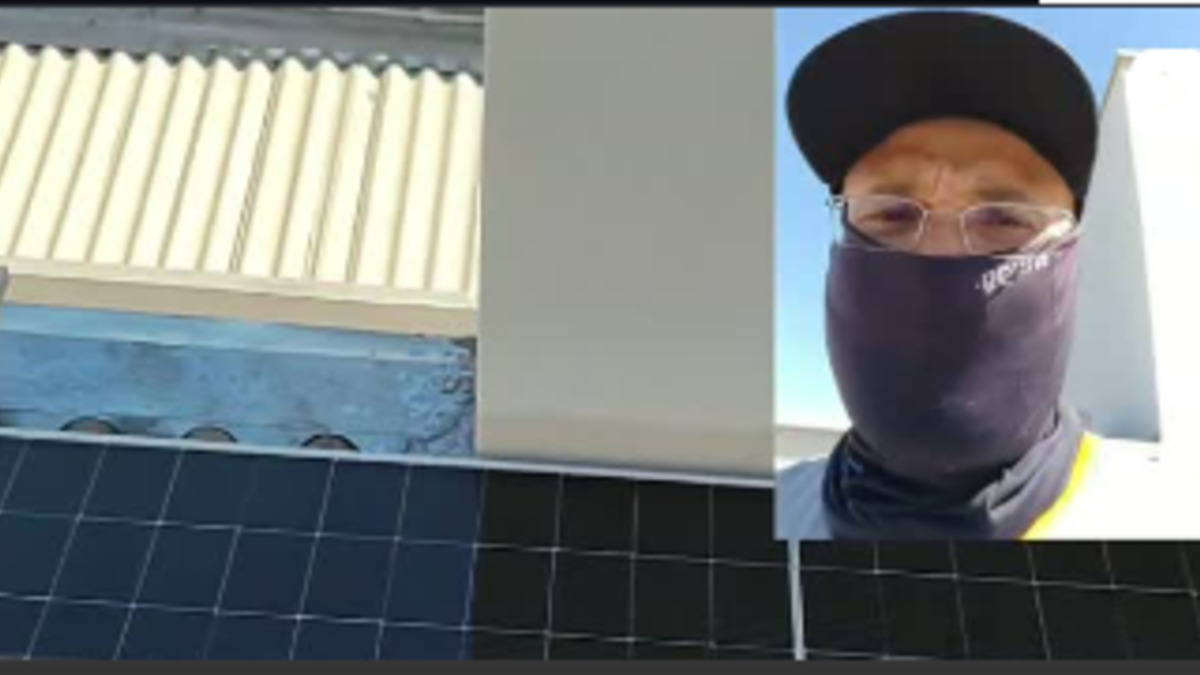 Serviço realizado em painéis solares